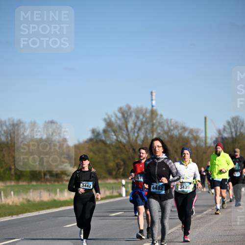 06.04.2025 - 44. Internationalen Wilhelmsburger Insellauf Dr. Thomas Lammeyer http://msf.ph/oto/7563870 06.04.2025 09:38:46 Laufen 3442, 3519, 4482, 3439 meine-sportfotos.de