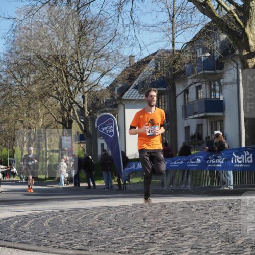06.04.2025 - 44. Internationalen Wilhelmsburger Insellauf Luisa Fischer http://msf.ph/oto/7563871 06.04.2025 10:34:51 Ziel  meine-sportfotos.de