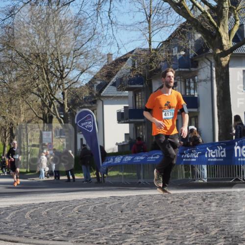 06.04.2025 - 44. Internationalen Wilhelmsburger Insellauf Luisa Fischer http://msf.ph/oto/7563880 06.04.2025 10:34:51 Ziel 4178 meine-sportfotos.de