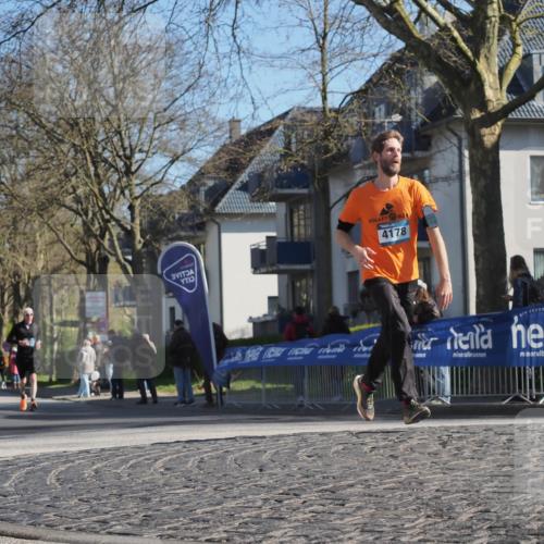 06.04.2025 - 44. Internationalen Wilhelmsburger Insellauf Luisa Fischer http://msf.ph/oto/7563883 06.04.2025 10:34:51 Ziel 4178 meine-sportfotos.de