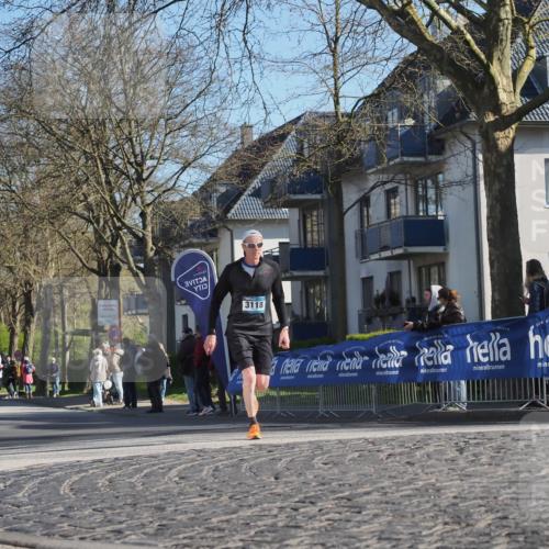 06.04.2025 - 44. Internationalen Wilhelmsburger Insellauf Luisa Fischer http://msf.ph/oto/7563900 06.04.2025 10:34:56 Ziel 3, 3118 meine-sportfotos.de