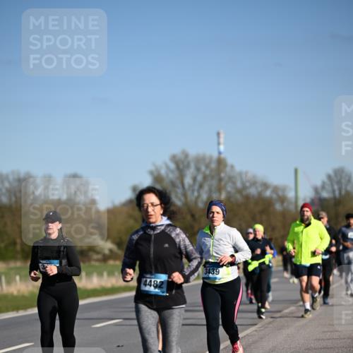 06.04.2025 - 44. Internationalen Wilhelmsburger Insellauf Dr. Thomas Lammeyer http://msf.ph/oto/7563912 06.04.2025 09:38:48 Laufen 4482, 3439 meine-sportfotos.de