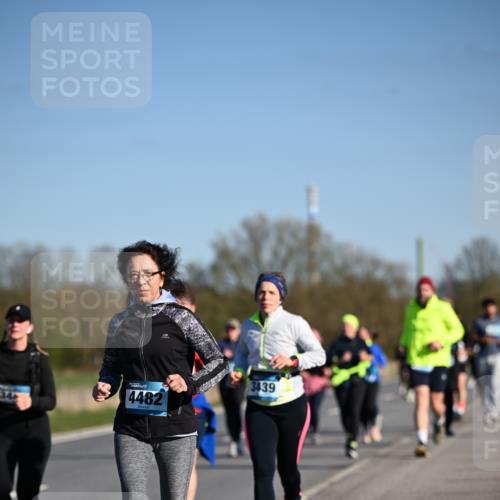 06.04.2025 - 44. Internationalen Wilhelmsburger Insellauf Dr. Thomas Lammeyer http://msf.ph/oto/7563932 06.04.2025 09:38:48 Laufen 4482, 3439 meine-sportfotos.de