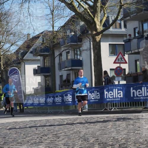 06.04.2025 - 44. Internationalen Wilhelmsburger Insellauf Luisa Fischer http://msf.ph/oto/7563965 06.04.2025 10:35:05 Ziel 3806, 5029, 3463 meine-sportfotos.de