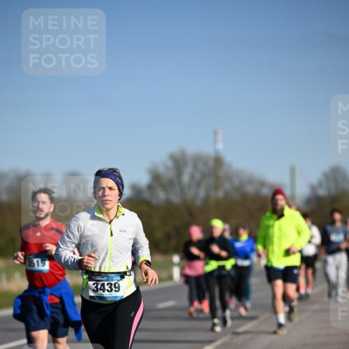 06.04.2025 - 44. Internationalen Wilhelmsburger Insellauf Dr. Thomas Lammeyer http://msf.ph/oto/7563970 06.04.2025 09:38:50 Laufen 1519, 3439 meine-sportfotos.de
