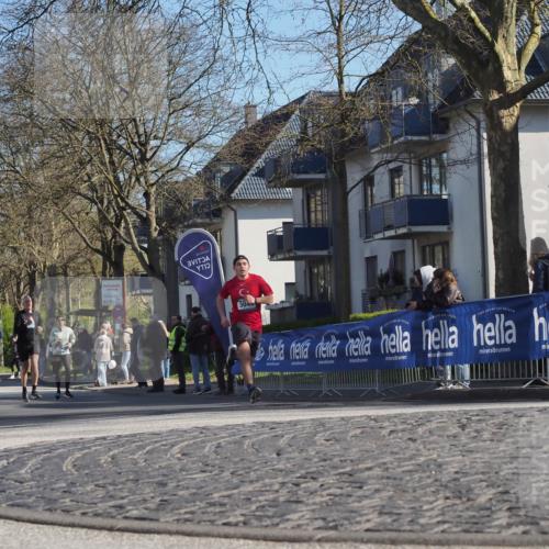 06.04.2025 - 44. Internationalen Wilhelmsburger Insellauf Luisa Fischer http://msf.ph/oto/7563981 06.04.2025 10:35:14 Ziel 13, 3045 meine-sportfotos.de