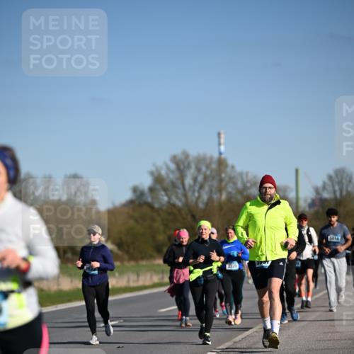 06.04.2025 - 44. Internationalen Wilhelmsburger Insellauf Dr. Thomas Lammeyer http://msf.ph/oto/7563985 06.04.2025 09:38:51 Laufen 325, 3037, 5014 meine-sportfotos.de