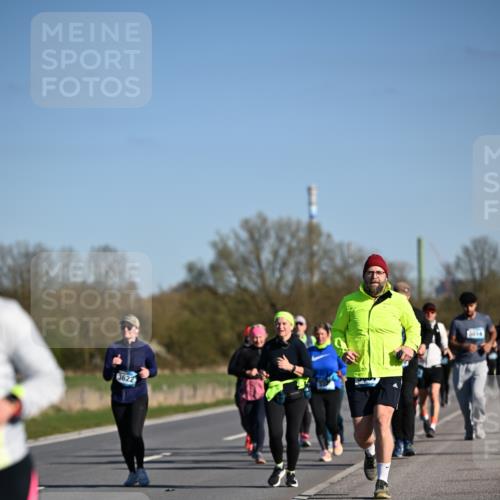 06.04.2025 - 44. Internationalen Wilhelmsburger Insellauf Dr. Thomas Lammeyer http://msf.ph/oto/7563988 06.04.2025 09:38:51 Laufen 3622, 5014 meine-sportfotos.de