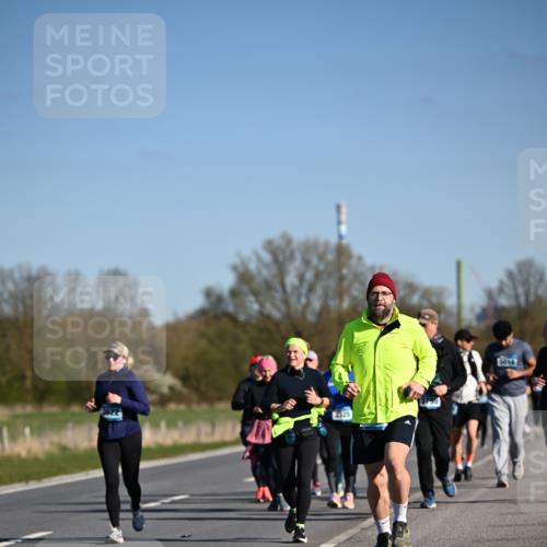 06.04.2025 - 44. Internationalen Wilhelmsburger Insellauf Dr. Thomas Lammeyer http://msf.ph/oto/7564003 06.04.2025 09:38:52 Laufen 6014 meine-sportfotos.de