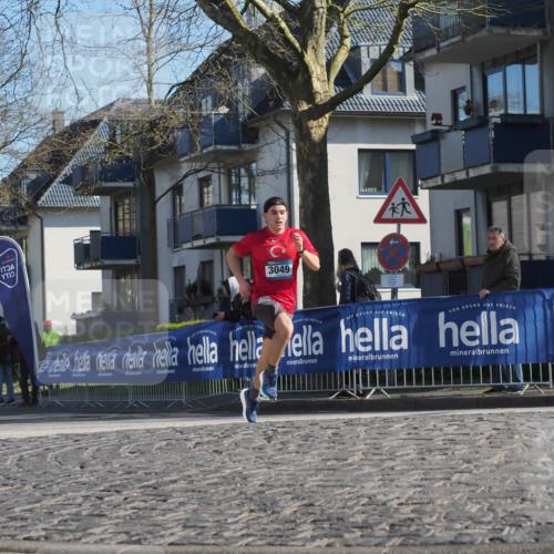 06.04.2025 - 44. Internationalen Wilhelmsburger Insellauf Luisa Fischer http://msf.ph/oto/7564005 06.04.2025 10:35:15 Ziel 3049 meine-sportfotos.de