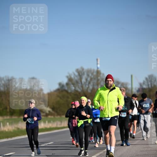 06.04.2025 - 44. Internationalen Wilhelmsburger Insellauf Dr. Thomas Lammeyer http://msf.ph/oto/7564007 06.04.2025 09:38:52 Laufen 3622, 3799, 5014 meine-sportfotos.de