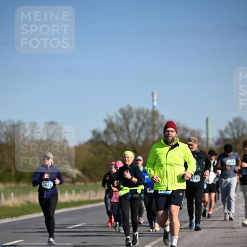 06.04.2025 - 44. Internationalen Wilhelmsburger Insellauf Dr. Thomas Lammeyer http://msf.ph/oto/7564010 06.04.2025 09:38:52 Laufen 3622, 3799, 5014, 3433 meine-sportfotos.de