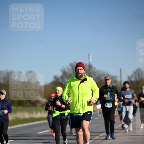 06.04.2025 - 44. Internationalen Wilhelmsburger Insellauf Dr. Thomas Lammeyer http://msf.ph/oto/7564029 06.04.2025 09:38:53 Laufen 1799 meine-sportfotos.de