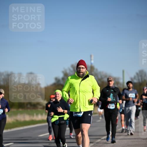06.04.2025 - 44. Internationalen Wilhelmsburger Insellauf Dr. Thomas Lammeyer http://msf.ph/oto/7564033 06.04.2025 09:38:53 Laufen 3837 meine-sportfotos.de