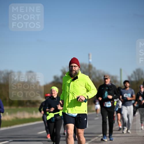 06.04.2025 - 44. Internationalen Wilhelmsburger Insellauf Dr. Thomas Lammeyer http://msf.ph/oto/7564039 06.04.2025 09:38:54 Laufen  meine-sportfotos.de