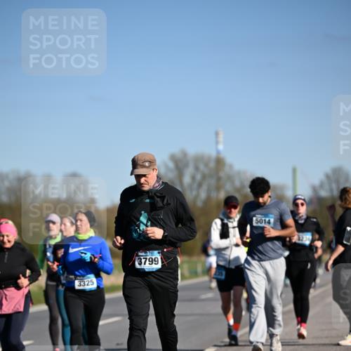 06.04.2025 - 44. Internationalen Wilhelmsburger Insellauf Dr. Thomas Lammeyer http://msf.ph/oto/7564090 06.04.2025 09:38:57 Laufen 3799, 3325, 235, 5014 meine-sportfotos.de