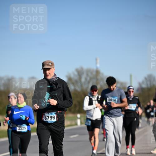 06.04.2025 - 44. Internationalen Wilhelmsburger Insellauf Dr. Thomas Lammeyer http://msf.ph/oto/7564107 06.04.2025 09:38:57 Laufen 3325, 3799, 5014 meine-sportfotos.de