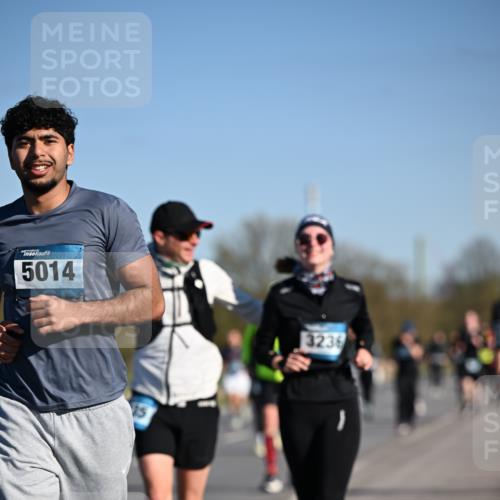 06.04.2025 - 44. Internationalen Wilhelmsburger Insellauf Dr. Thomas Lammeyer http://msf.ph/oto/7564197 06.04.2025 09:39:01 Laufen 5014, 3236 meine-sportfotos.de