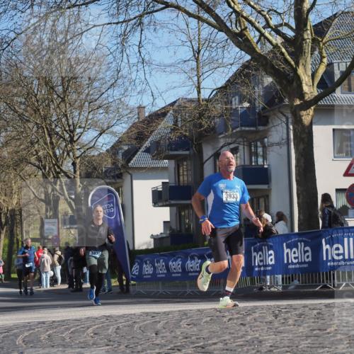 06.04.2025 - 44. Internationalen Wilhelmsburger Insellauf Luisa Fischer http://msf.ph/oto/7564275 06.04.2025 10:35:53 Ziel 3832, 3933 meine-sportfotos.de