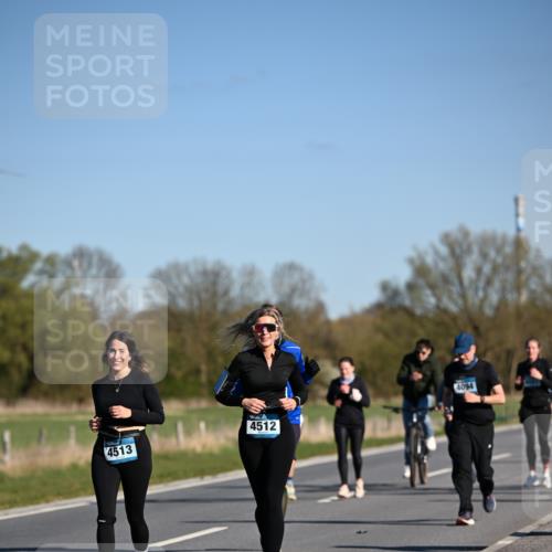 06.04.2025 - 44. Internationalen Wilhelmsburger Insellauf Dr. Thomas Lammeyer http://msf.ph/oto/7564294 06.04.2025 09:39:07 Laufen 4512, 4513, 4094 meine-sportfotos.de