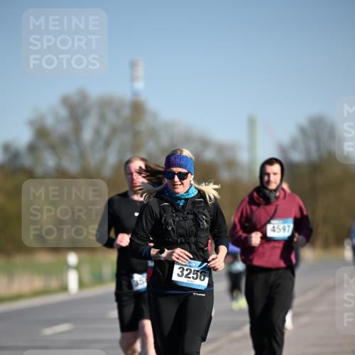 06.04.2025 - 44. Internationalen Wilhelmsburger Insellauf Dr. Thomas Lammeyer http://msf.ph/oto/7564333 06.04.2025 09:39:12 Laufen 3256, 4597 meine-sportfotos.de