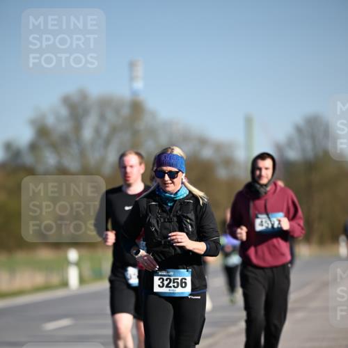 06.04.2025 - 44. Internationalen Wilhelmsburger Insellauf Dr. Thomas Lammeyer http://msf.ph/oto/7564339 06.04.2025 09:39:13 Laufen 3256 meine-sportfotos.de