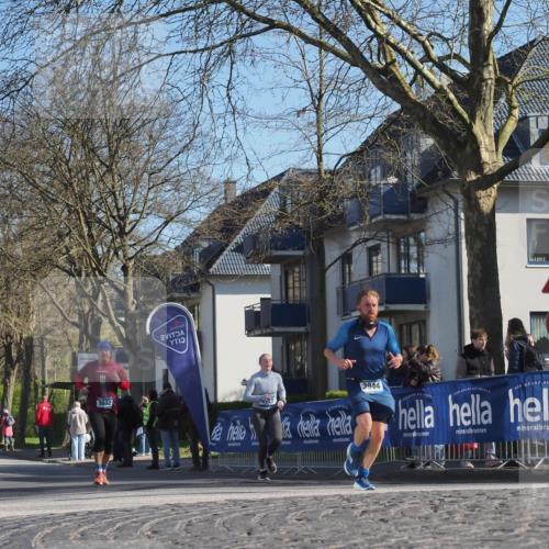 06.04.2025 - 44. Internationalen Wilhelmsburger Insellauf Luisa Fischer http://msf.ph/oto/7564344 06.04.2025 10:35:58 Ziel 3602, 3944 meine-sportfotos.de