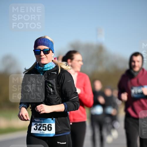 06.04.2025 - 44. Internationalen Wilhelmsburger Insellauf Dr. Thomas Lammeyer http://msf.ph/oto/7564352 06.04.2025 09:39:15 Laufen 3256 meine-sportfotos.de