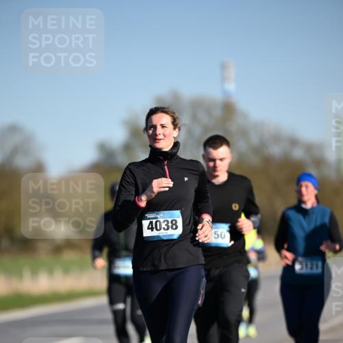 06.04.2025 - 44. Internationalen Wilhelmsburger Insellauf Dr. Thomas Lammeyer http://msf.ph/oto/7564441 06.04.2025 09:39:20 Laufen 4038, 50, 3121 meine-sportfotos.de