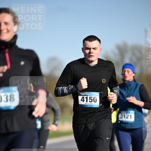 06.04.2025 - 44. Internationalen Wilhelmsburger Insellauf Dr. Thomas Lammeyer http://msf.ph/oto/7564465 06.04.2025 09:39:22 Laufen 038, 4150, 3121 meine-sportfotos.de