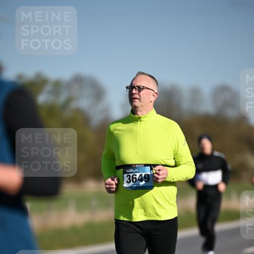 06.04.2025 - 44. Internationalen Wilhelmsburger Insellauf Dr. Thomas Lammeyer http://msf.ph/oto/7564504 06.04.2025 09:39:26 Laufen 3649 meine-sportfotos.de