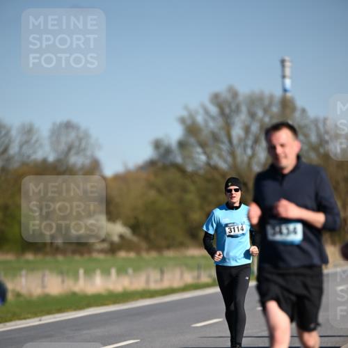06.04.2025 - 44. Internationalen Wilhelmsburger Insellauf Dr. Thomas Lammeyer http://msf.ph/oto/7564530 06.04.2025 09:39:30 Laufen 3114, 3434 meine-sportfotos.de