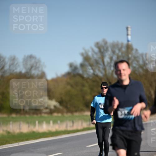 06.04.2025 - 44. Internationalen Wilhelmsburger Insellauf Dr. Thomas Lammeyer http://msf.ph/oto/7564536 06.04.2025 09:39:30 Laufen 31 meine-sportfotos.de