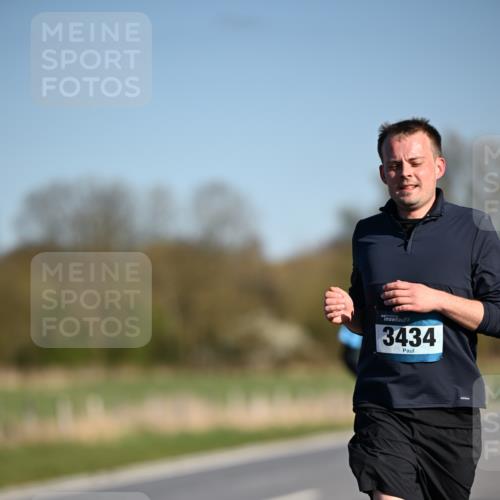 06.04.2025 - 44. Internationalen Wilhelmsburger Insellauf Dr. Thomas Lammeyer http://msf.ph/oto/7564564 06.04.2025 09:39:31 Laufen 3434 meine-sportfotos.de