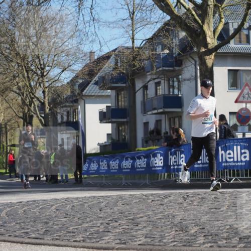 06.04.2025 - 44. Internationalen Wilhelmsburger Insellauf Luisa Fischer http://msf.ph/oto/7564613 06.04.2025 10:36:34 Ziel 5098, 4293 meine-sportfotos.de