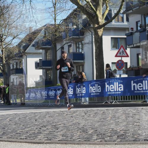 06.04.2025 - 44. Internationalen Wilhelmsburger Insellauf Luisa Fischer http://msf.ph/oto/7564628 06.04.2025 10:36:36 Ziel 5098 meine-sportfotos.de