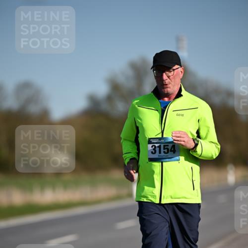 06.04.2025 - 44. Internationalen Wilhelmsburger Insellauf Dr. Thomas Lammeyer http://msf.ph/oto/7564666 06.04.2025 09:39:37 Laufen 3154 meine-sportfotos.de