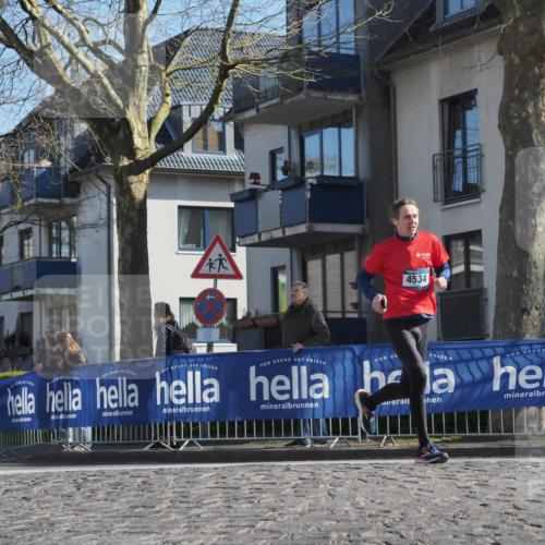 06.04.2025 - 44. Internationalen Wilhelmsburger Insellauf Luisa Fischer http://msf.ph/oto/7564680 06.04.2025 10:36:42 Ziel 4534 meine-sportfotos.de