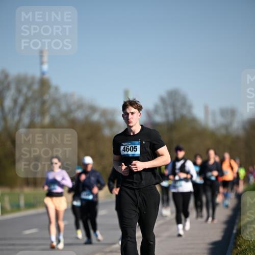 06.04.2025 - 44. Internationalen Wilhelmsburger Insellauf Dr. Thomas Lammeyer http://msf.ph/oto/7564701 06.04.2025 09:39:47 Laufen 4605 meine-sportfotos.de