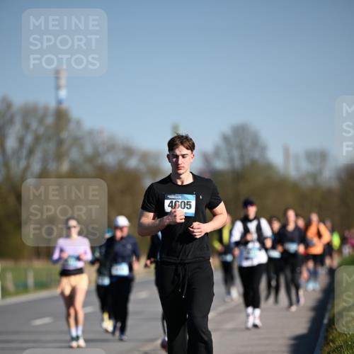 06.04.2025 - 44. Internationalen Wilhelmsburger Insellauf Dr. Thomas Lammeyer http://msf.ph/oto/7564711 06.04.2025 09:39:48 Laufen 4605 meine-sportfotos.de