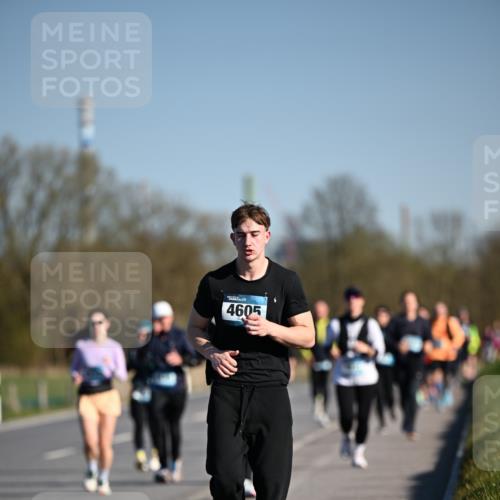 06.04.2025 - 44. Internationalen Wilhelmsburger Insellauf Dr. Thomas Lammeyer http://msf.ph/oto/7564720 06.04.2025 09:39:48 Laufen 4605 meine-sportfotos.de