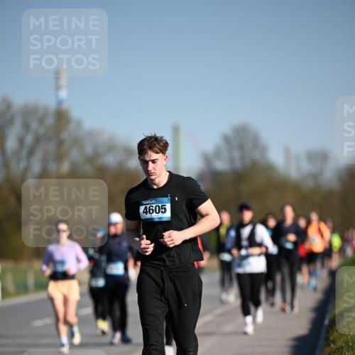 06.04.2025 - 44. Internationalen Wilhelmsburger Insellauf Dr. Thomas Lammeyer http://msf.ph/oto/7564728 06.04.2025 09:39:48 Laufen 4605 meine-sportfotos.de