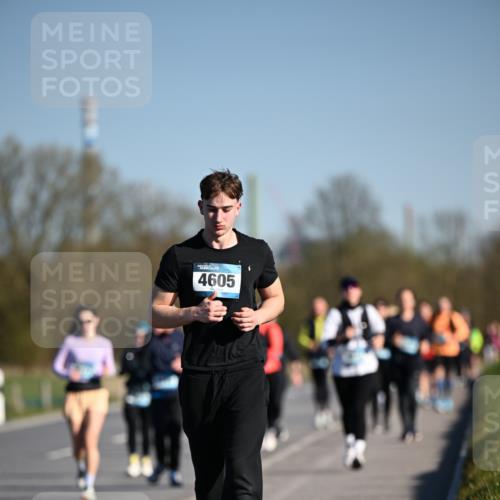 06.04.2025 - 44. Internationalen Wilhelmsburger Insellauf Dr. Thomas Lammeyer http://msf.ph/oto/7564738 06.04.2025 09:39:49 Laufen 4605 meine-sportfotos.de