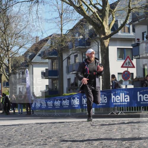 06.04.2025 - 44. Internationalen Wilhelmsburger Insellauf Luisa Fischer http://msf.ph/oto/7564741 06.04.2025 10:36:52 Ziel  meine-sportfotos.de