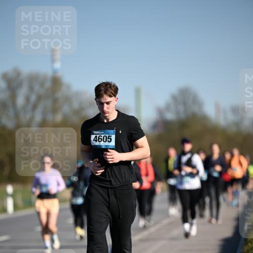 06.04.2025 - 44. Internationalen Wilhelmsburger Insellauf Dr. Thomas Lammeyer http://msf.ph/oto/7564750 06.04.2025 09:39:49 Laufen 4605 meine-sportfotos.de