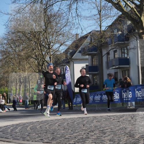 06.04.2025 - 44. Internationalen Wilhelmsburger Insellauf Luisa Fischer http://msf.ph/oto/7564767 06.04.2025 10:36:56 Ziel 4099, 5084, 3543, 13, 5067, 3819 meine-sportfotos.de