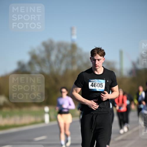 06.04.2025 - 44. Internationalen Wilhelmsburger Insellauf Dr. Thomas Lammeyer http://msf.ph/oto/7564770 06.04.2025 09:39:49 Laufen 4605 meine-sportfotos.de