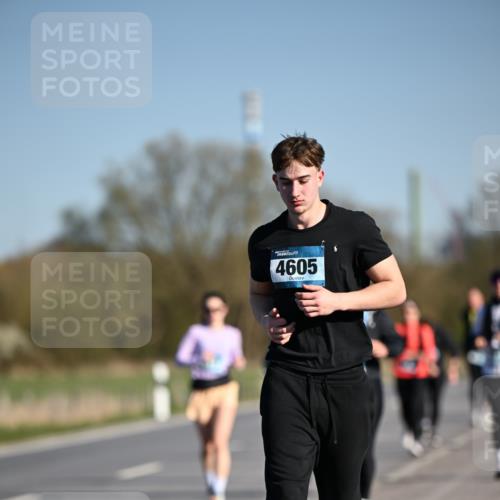 06.04.2025 - 44. Internationalen Wilhelmsburger Insellauf Dr. Thomas Lammeyer http://msf.ph/oto/7564777 06.04.2025 09:39:50 Laufen 4605 meine-sportfotos.de