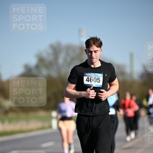 06.04.2025 - 44. Internationalen Wilhelmsburger Insellauf Dr. Thomas Lammeyer http://msf.ph/oto/7564791 06.04.2025 09:39:50 Laufen 4605 meine-sportfotos.de