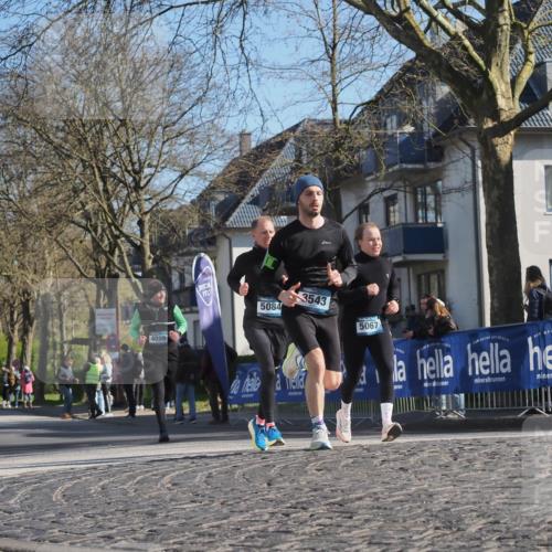 06.04.2025 - 44. Internationalen Wilhelmsburger Insellauf Luisa Fischer http://msf.ph/oto/7564794 06.04.2025 10:36:57 Ziel 4099, 13, 5084, 3543, 5067 meine-sportfotos.de